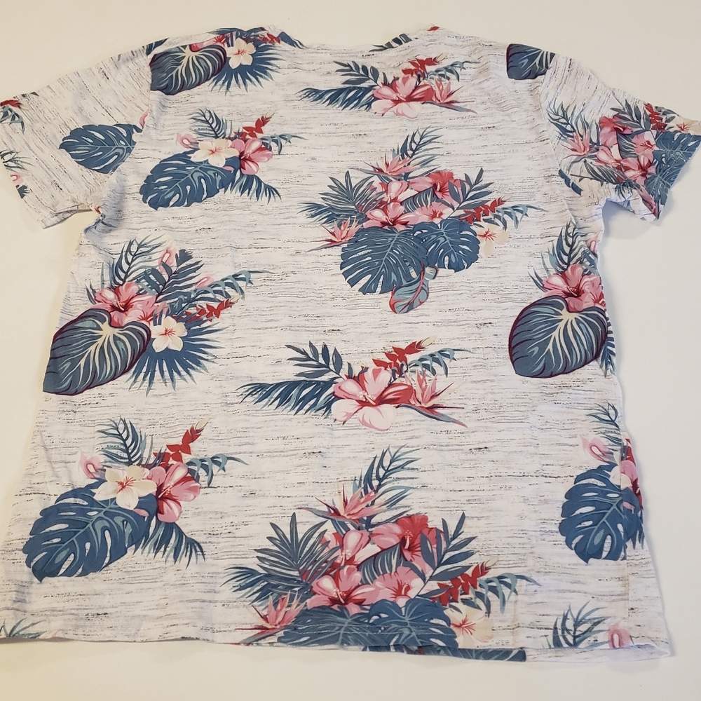 Men's white floral print Voyage tee shirt size L